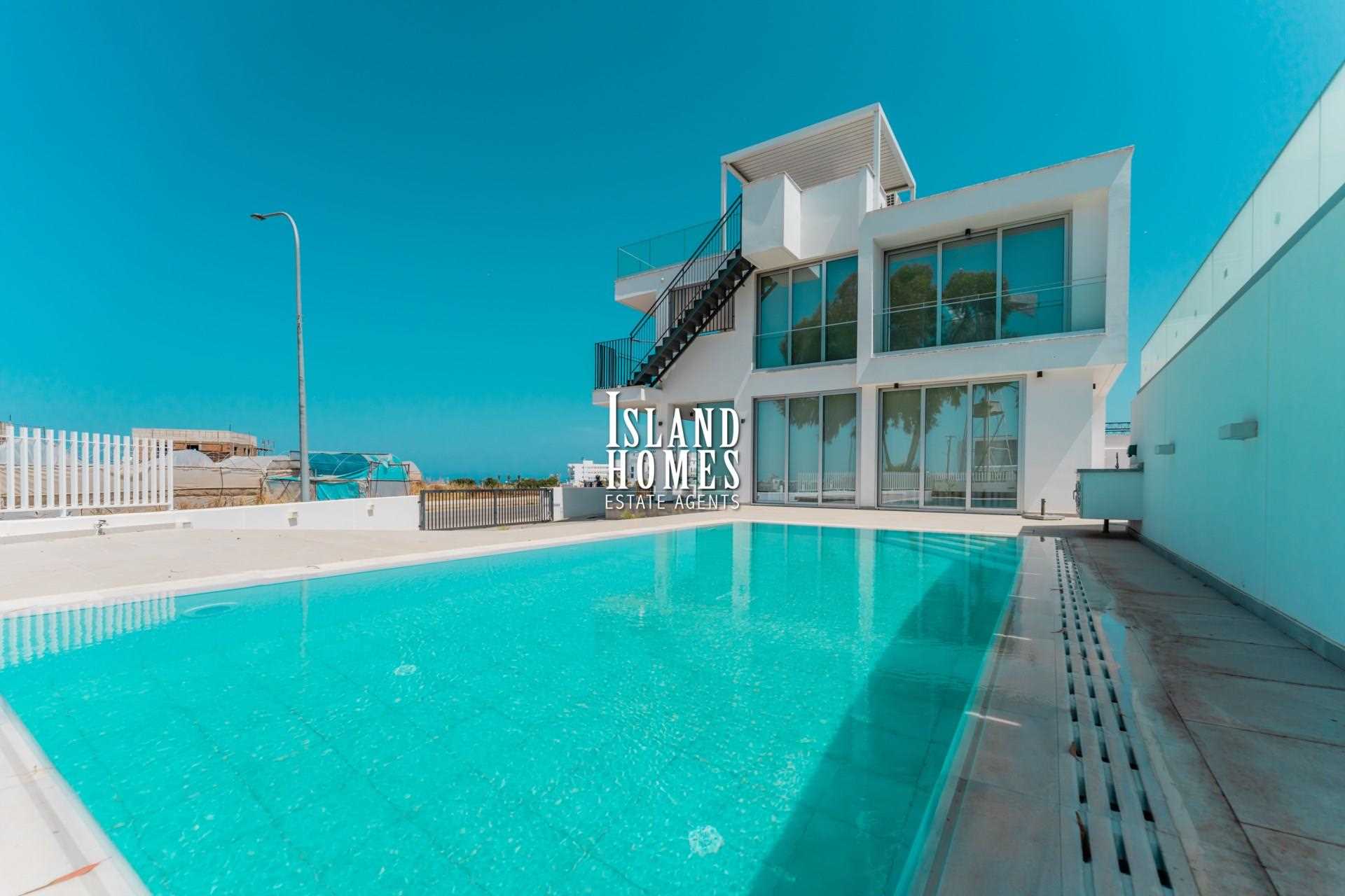 House in Paralimni - view 1