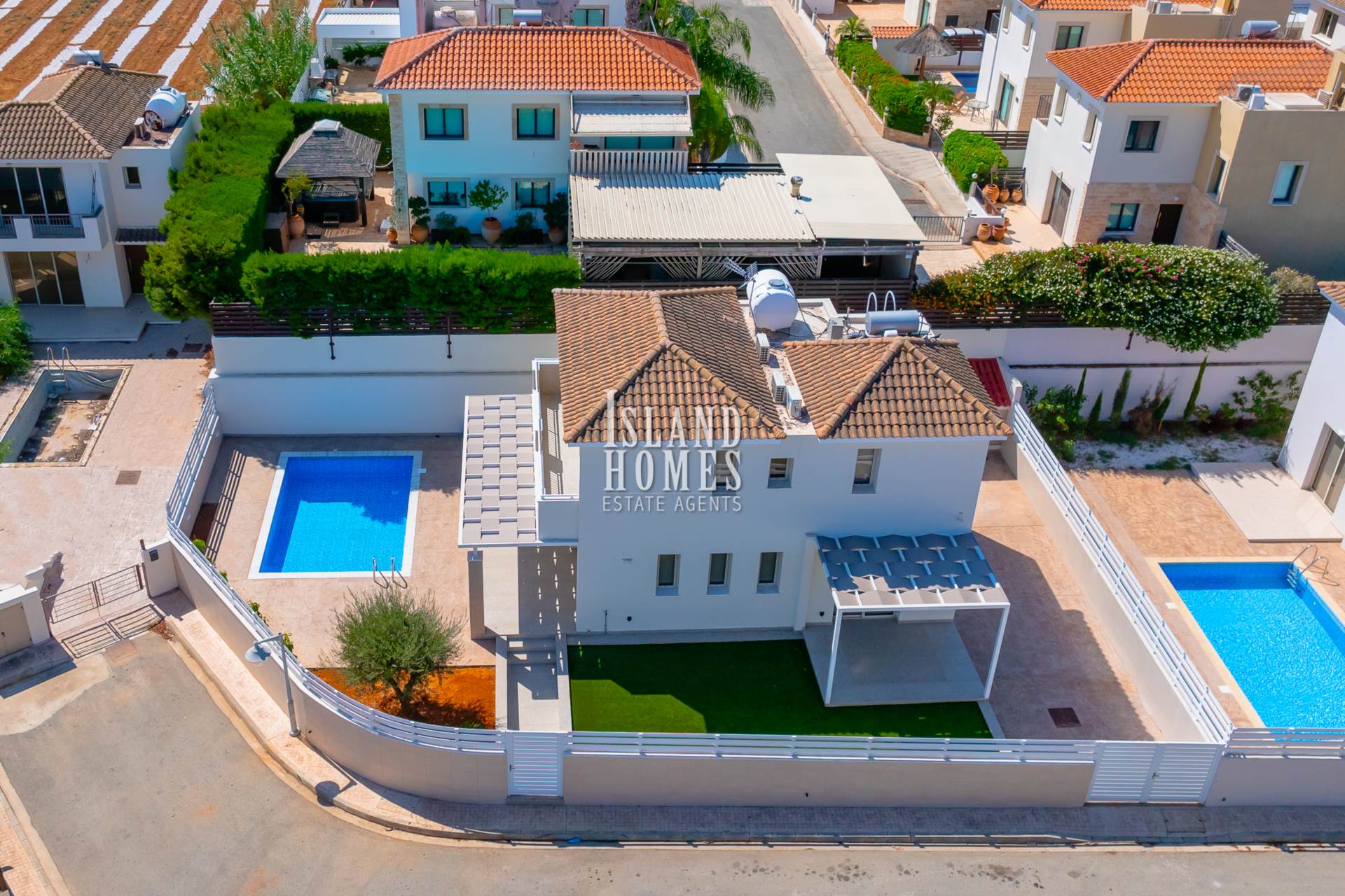 House in Paralimni - view 1