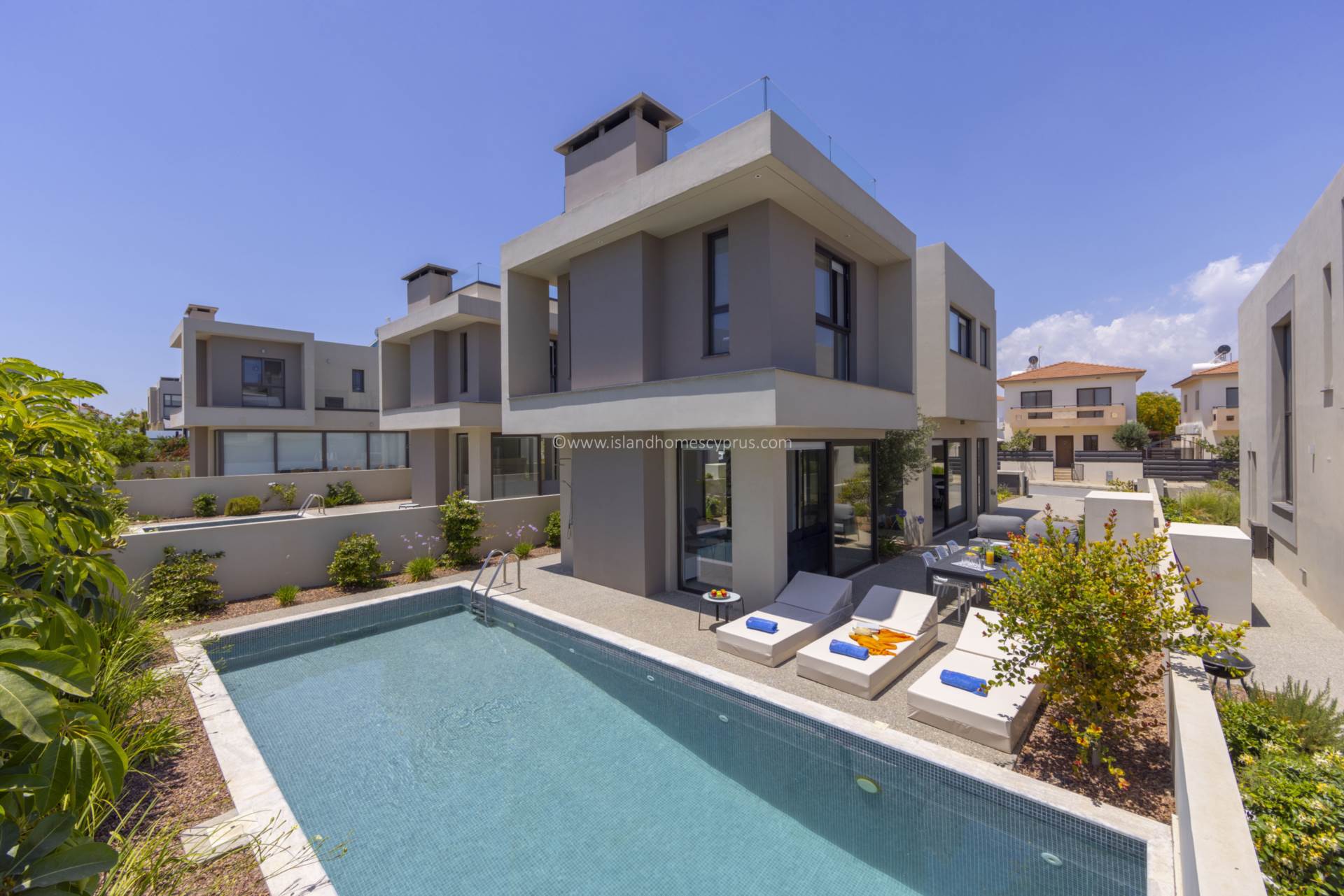 House in Paralimni - view 1