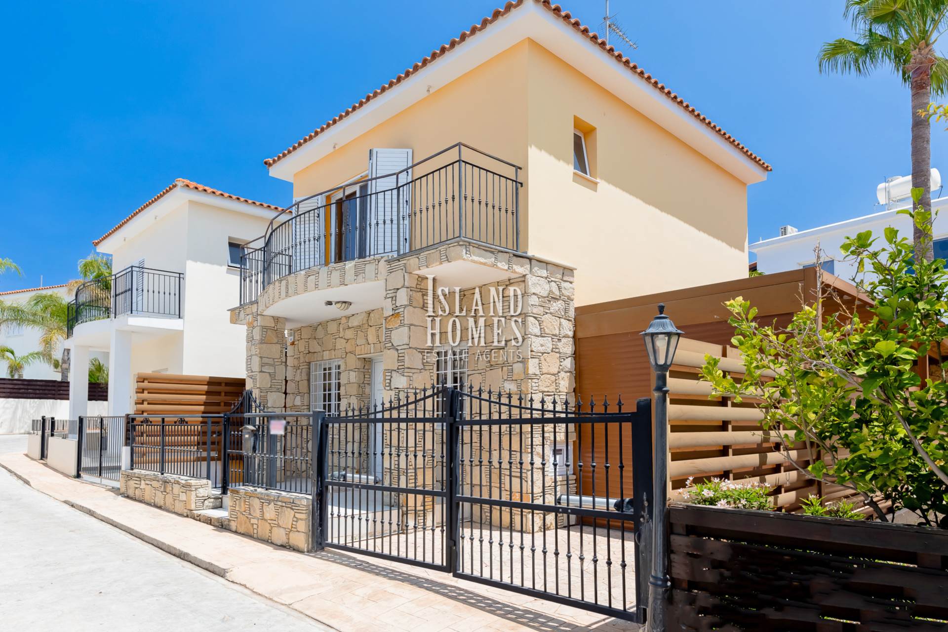 House in Pernera - view 1