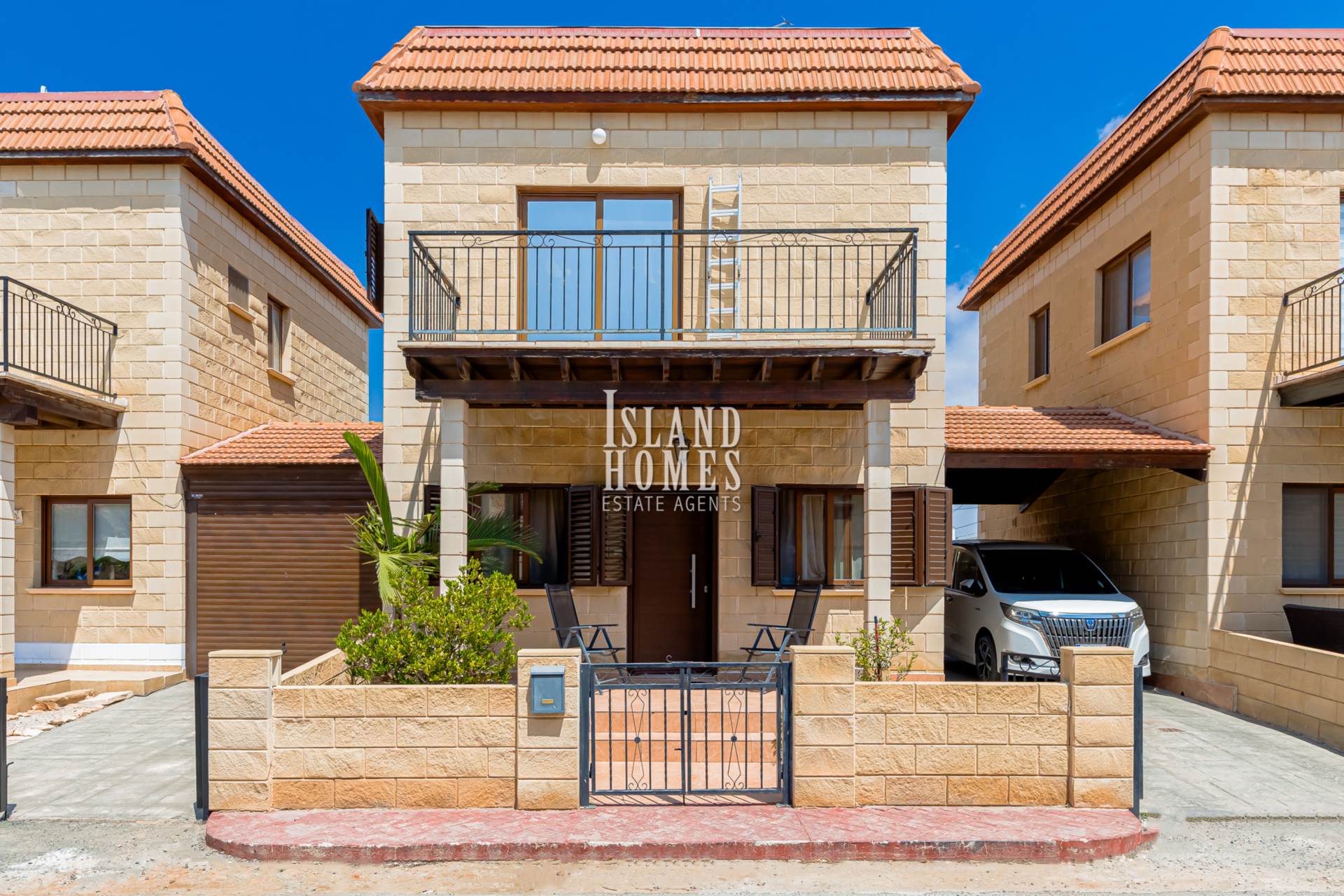 House in Liopetri - view 1