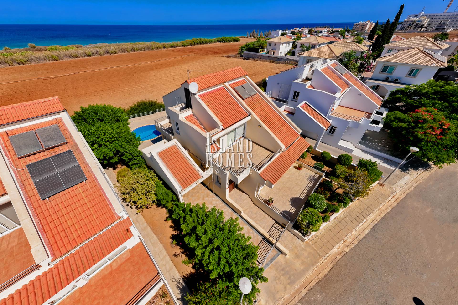 House in Paralimni - view 1