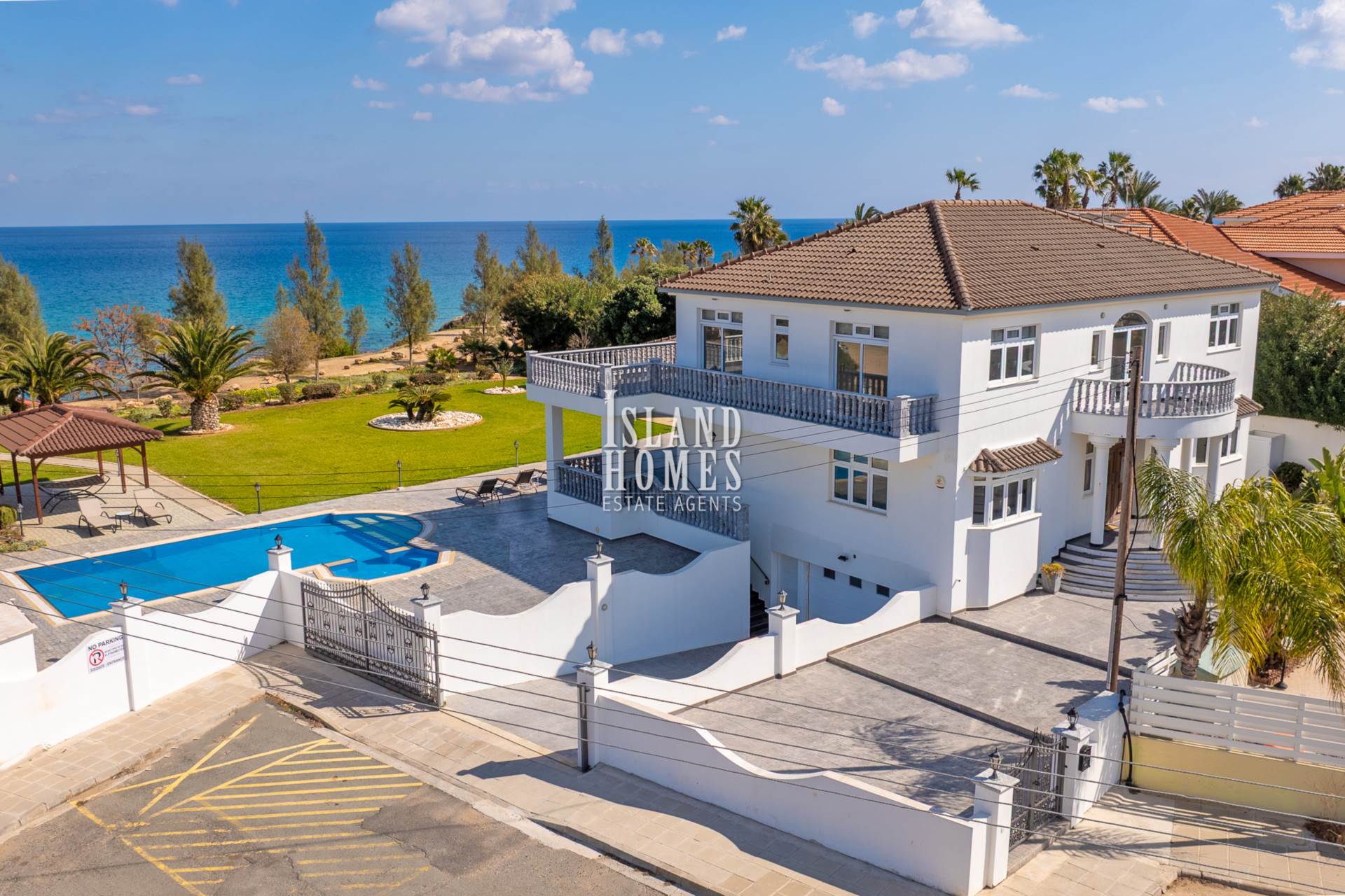 House in Paralimni - view 1