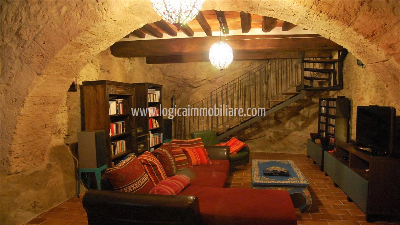 House in Sarteano - view 1