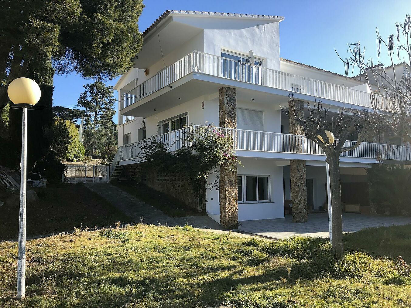 House in Girona - view 1