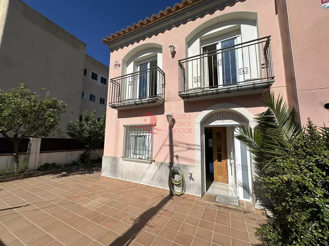 House in Girona - view 1