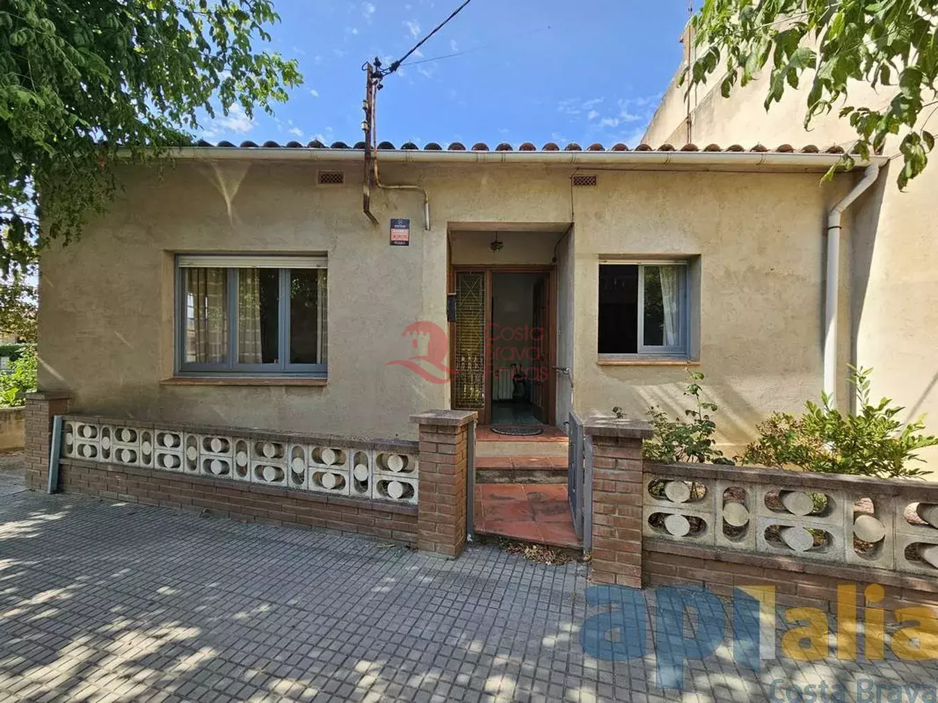 House in Caldes de Malavella - view 1