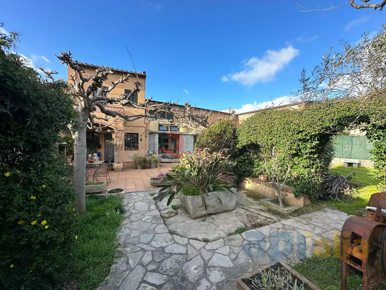 House in Girona - view 1