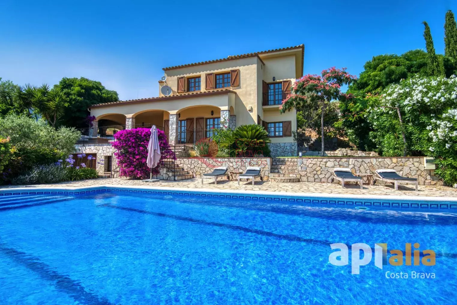 House in Calonge - view 1