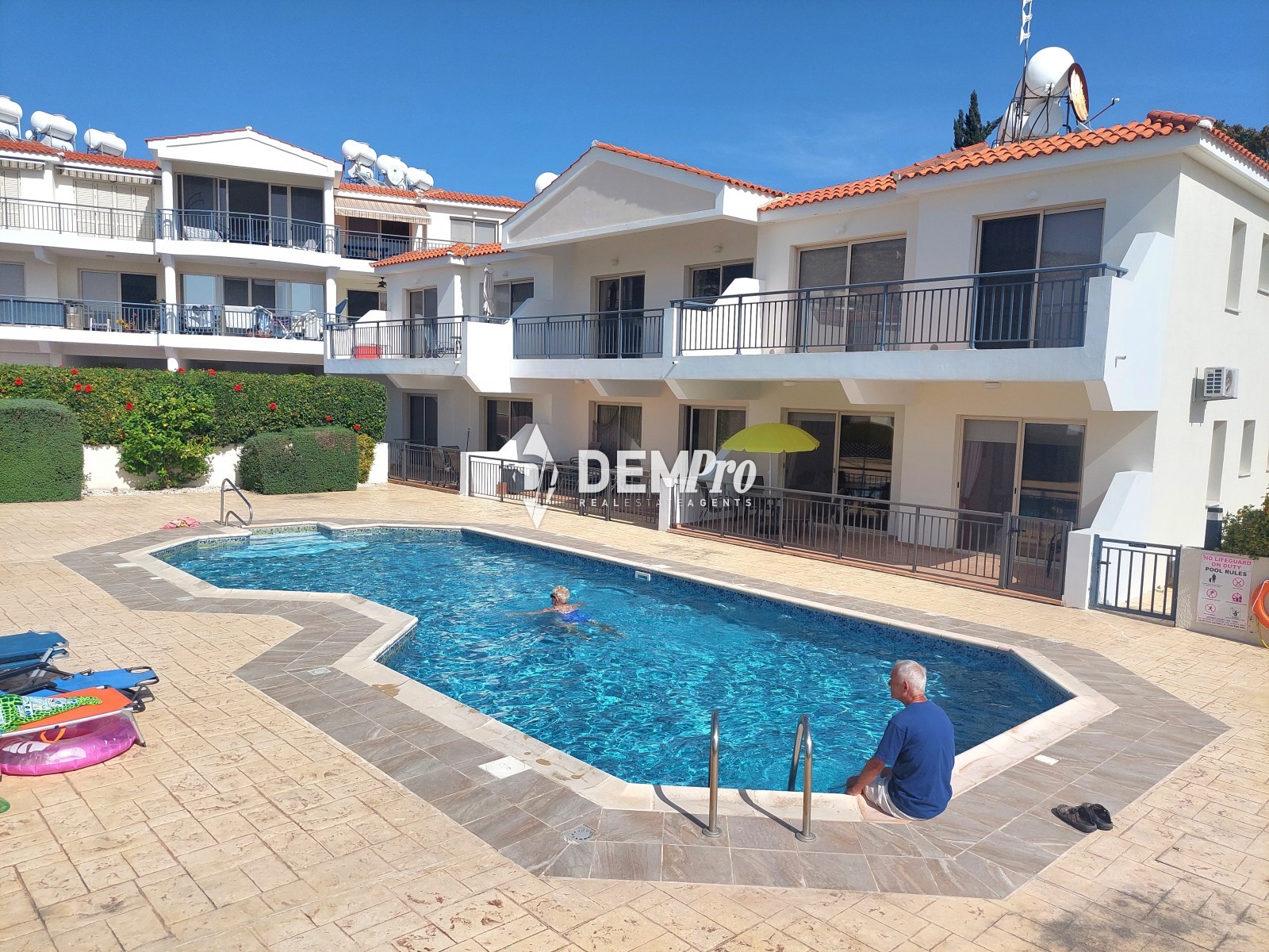 Apartment in Pegeia - view 1