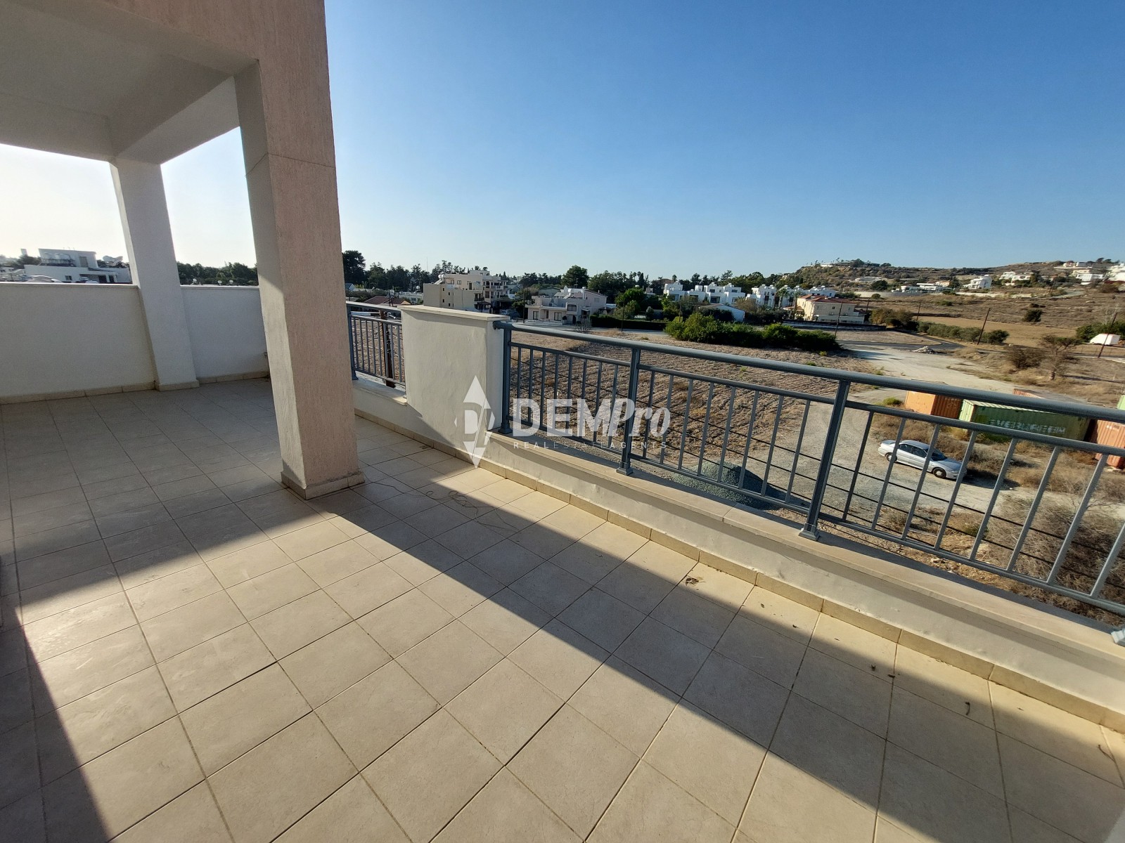 Apartment in Yeroskipou - view 1