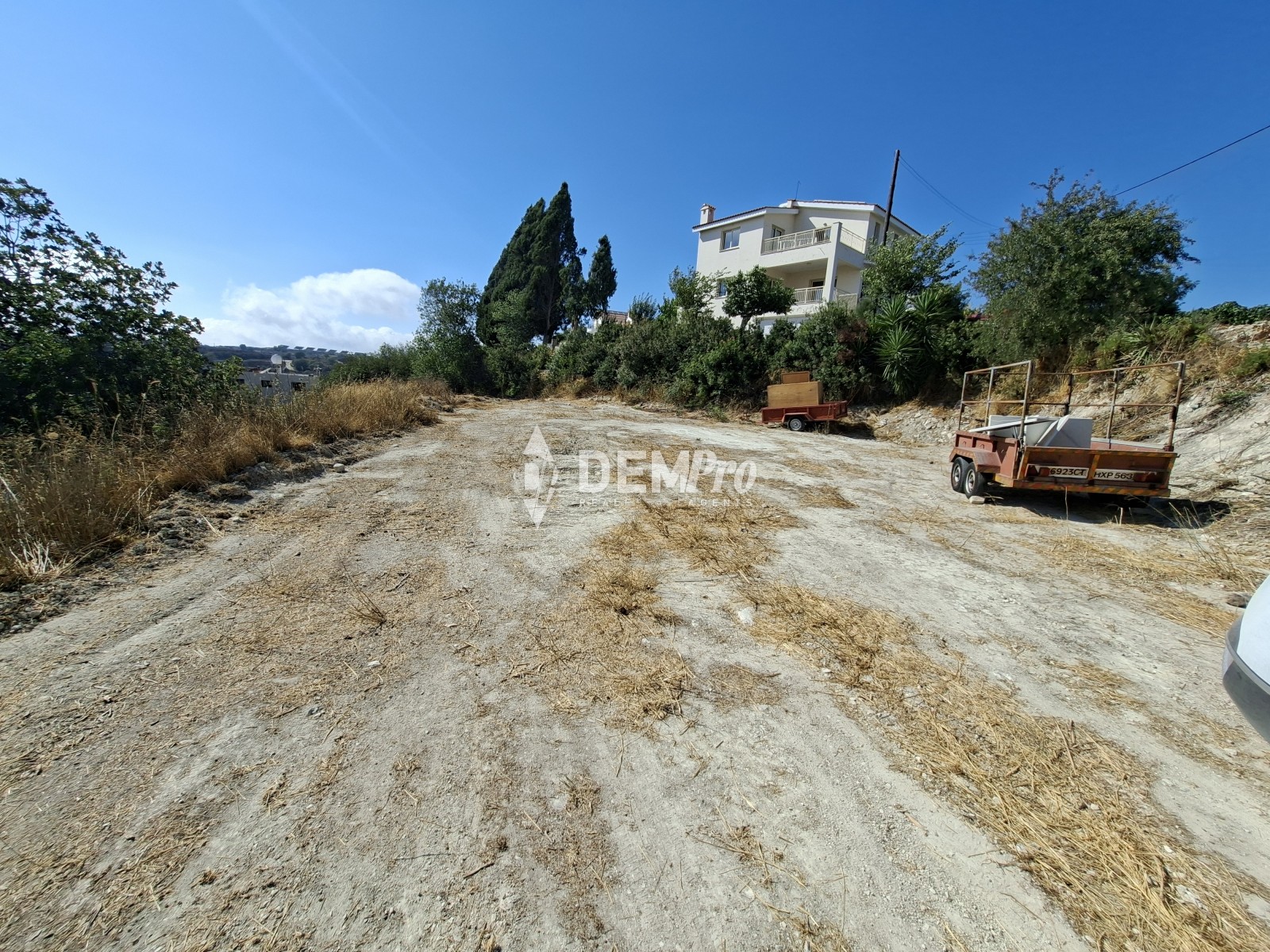 Land in Tsada - view 1