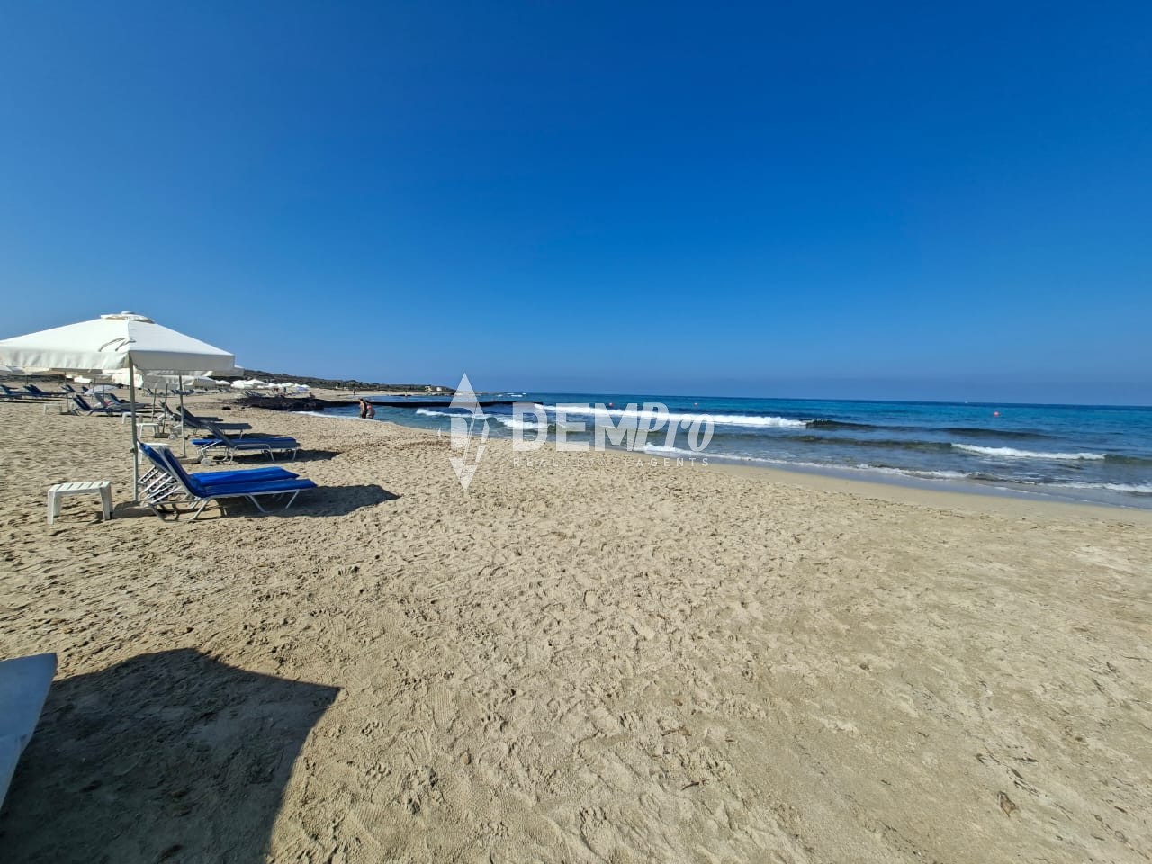 Villa in Kato Paphos - view 1