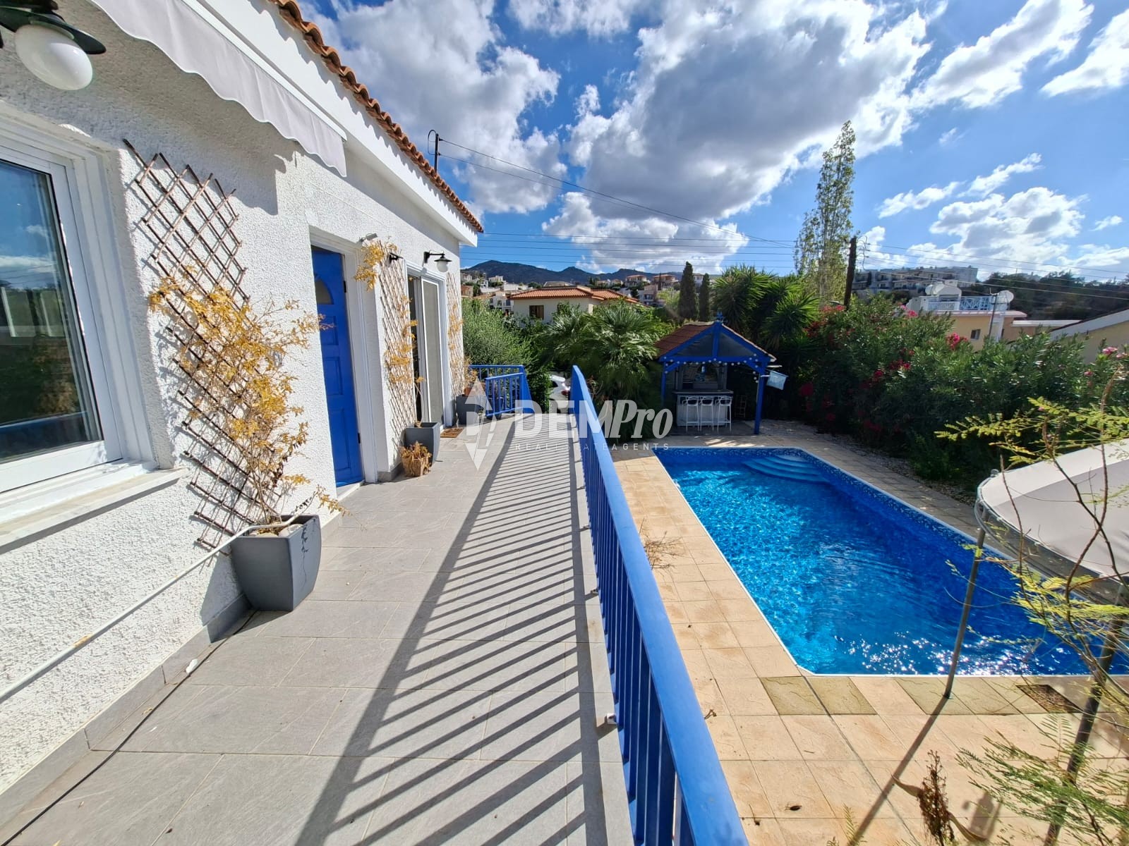 Villa in Pegeia - view 1
