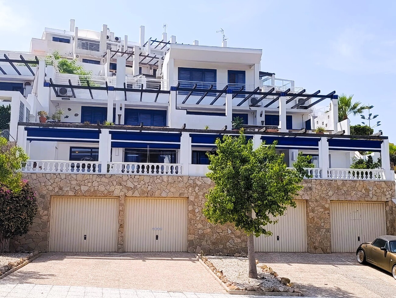 Apartment in Alicante - view 1