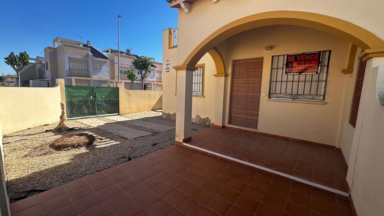 House in Torre de la Horadada - view 1