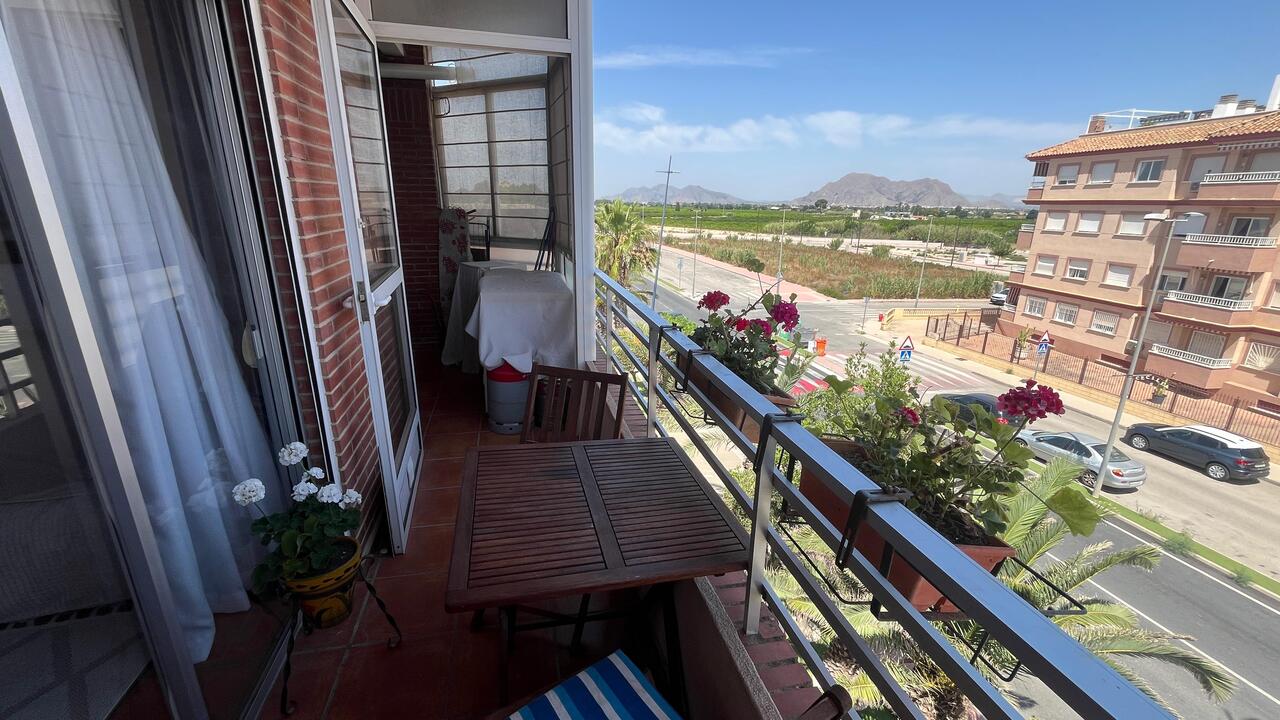 Apartment in Alicante - view 1