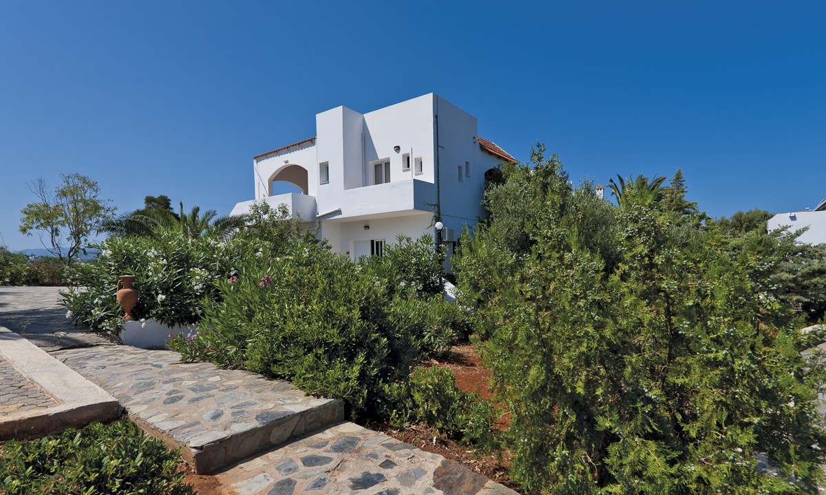 House in Chorafakia - view 1