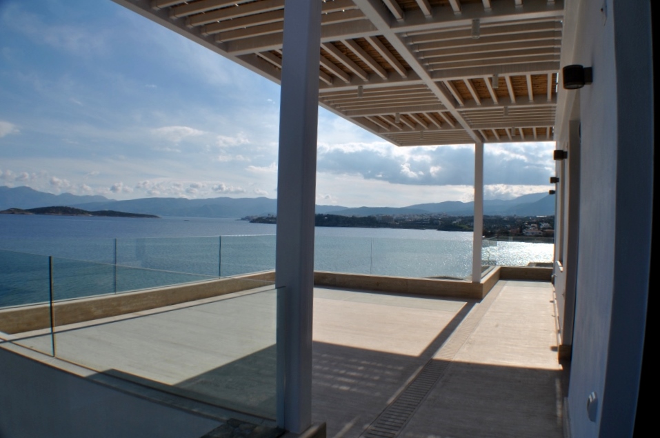 House in Agios Nikolaos - view 1