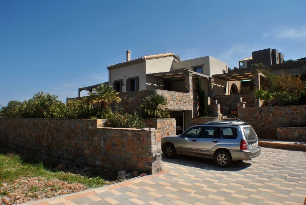 House in Schisma Eloundas - view 1