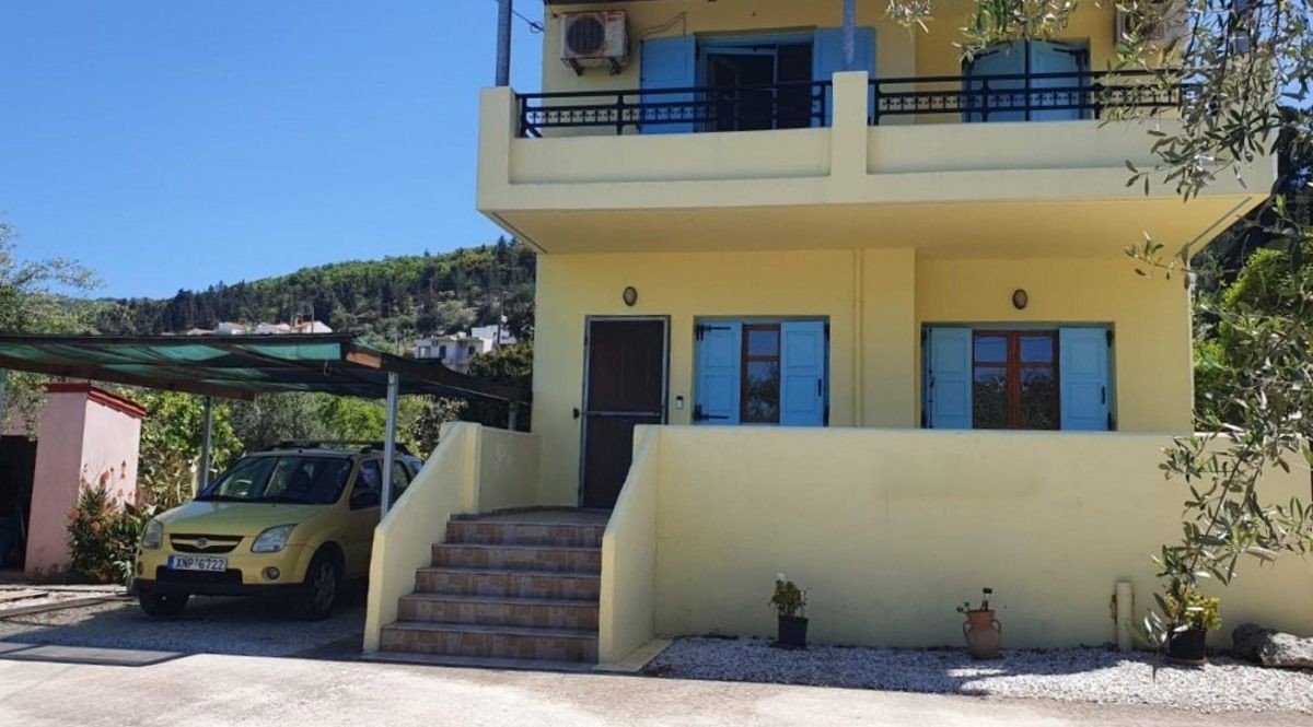 House in Chania - view 1