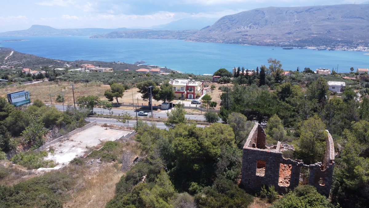 House in Kounoupidiana - view 1