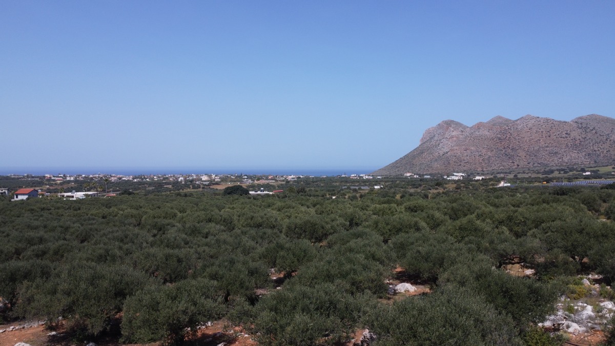 House in Chorafakia - view 1