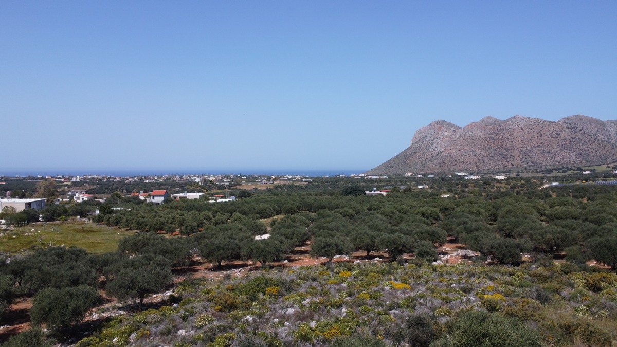 House in Chorafakia - view 1