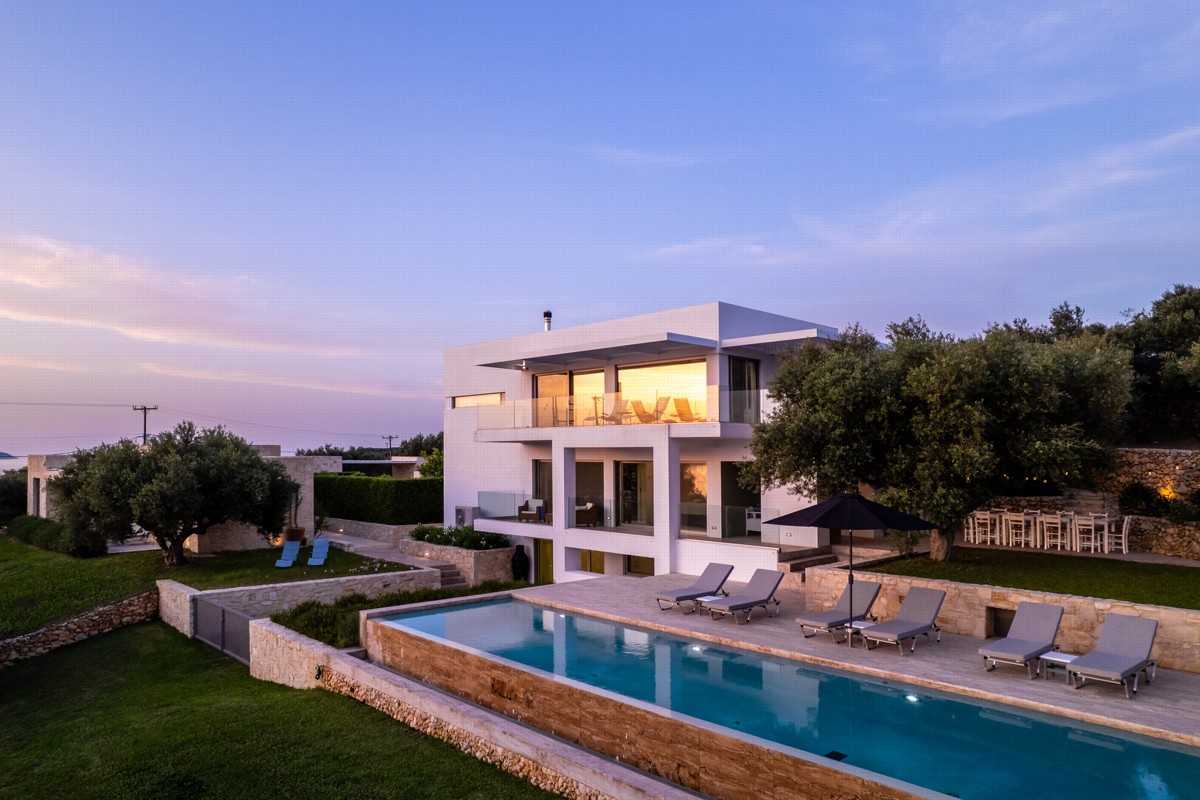 House in Plaka - view 1