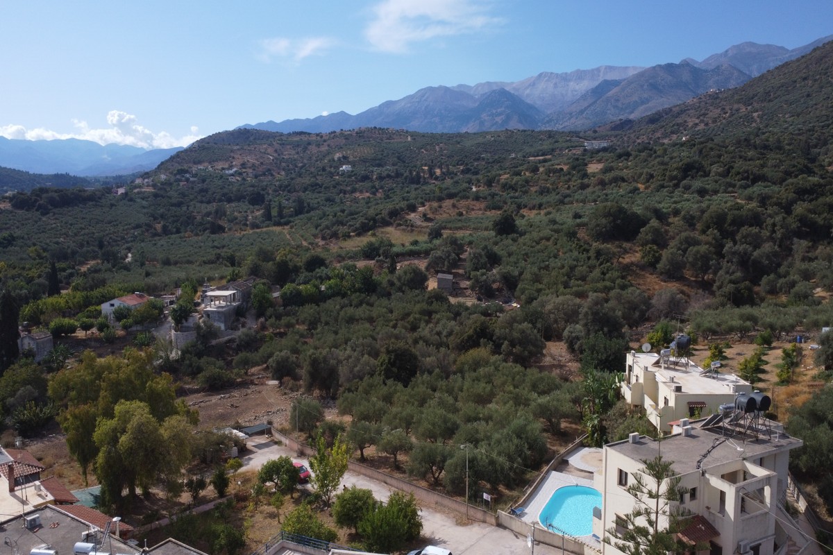 House in Stylos - view 1