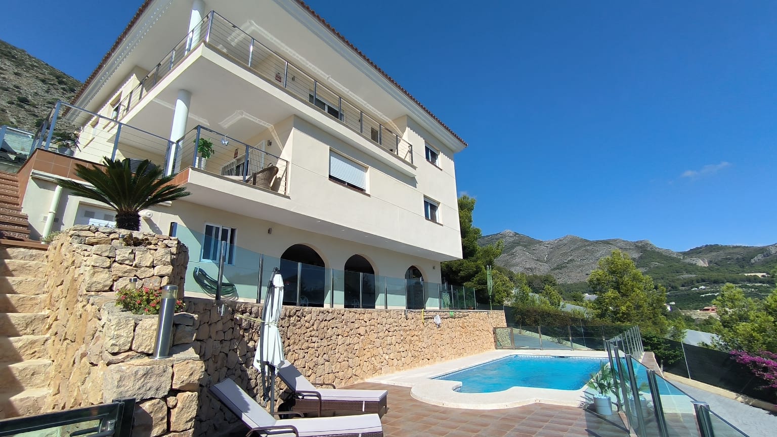 Villa in Callosa d'En Sarria - view 1