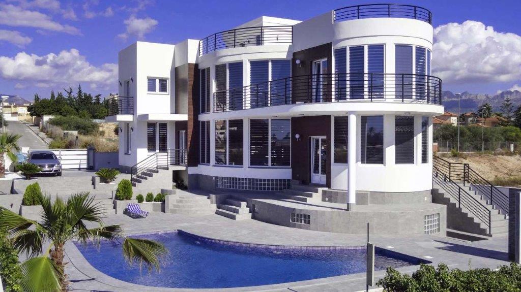 Villa in l'Alfas del Pi - view 1