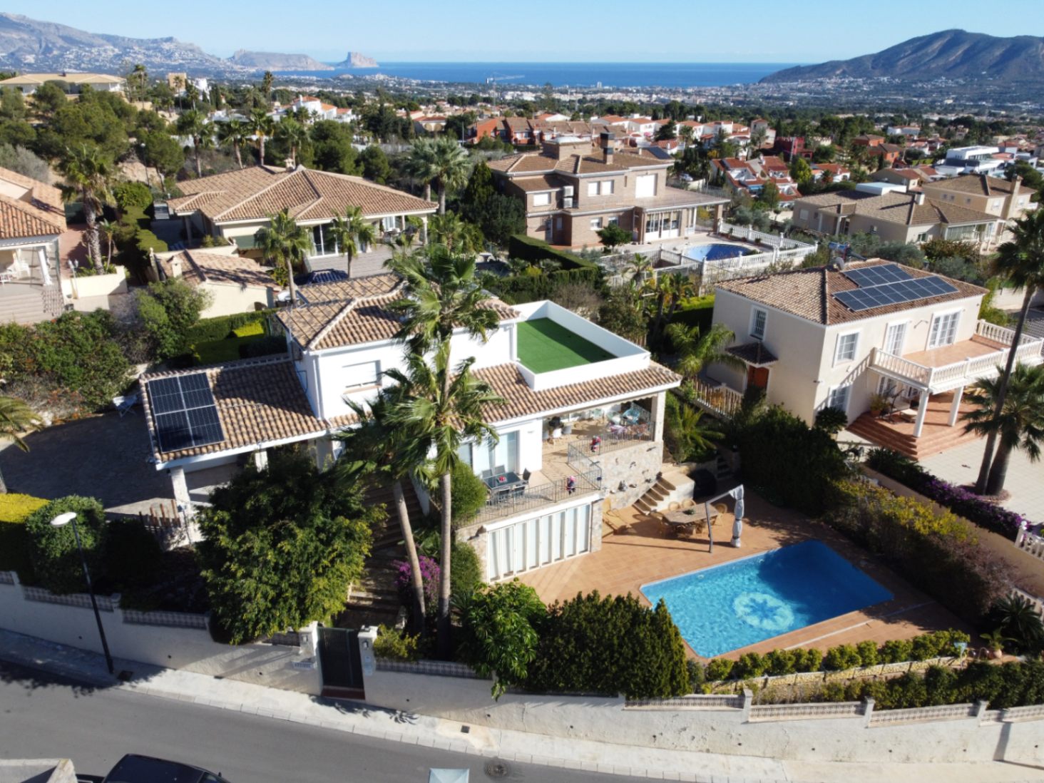 Villa in La Nucia - view 1