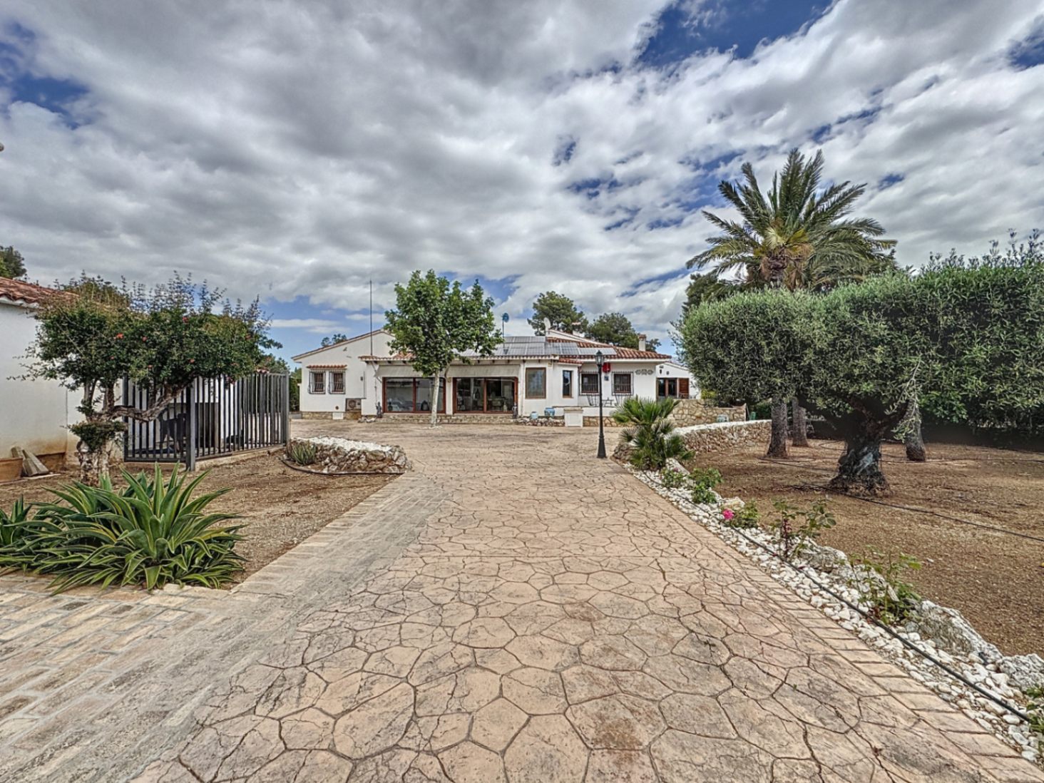 Villa in Sant Joan d'Alacant - view 1
