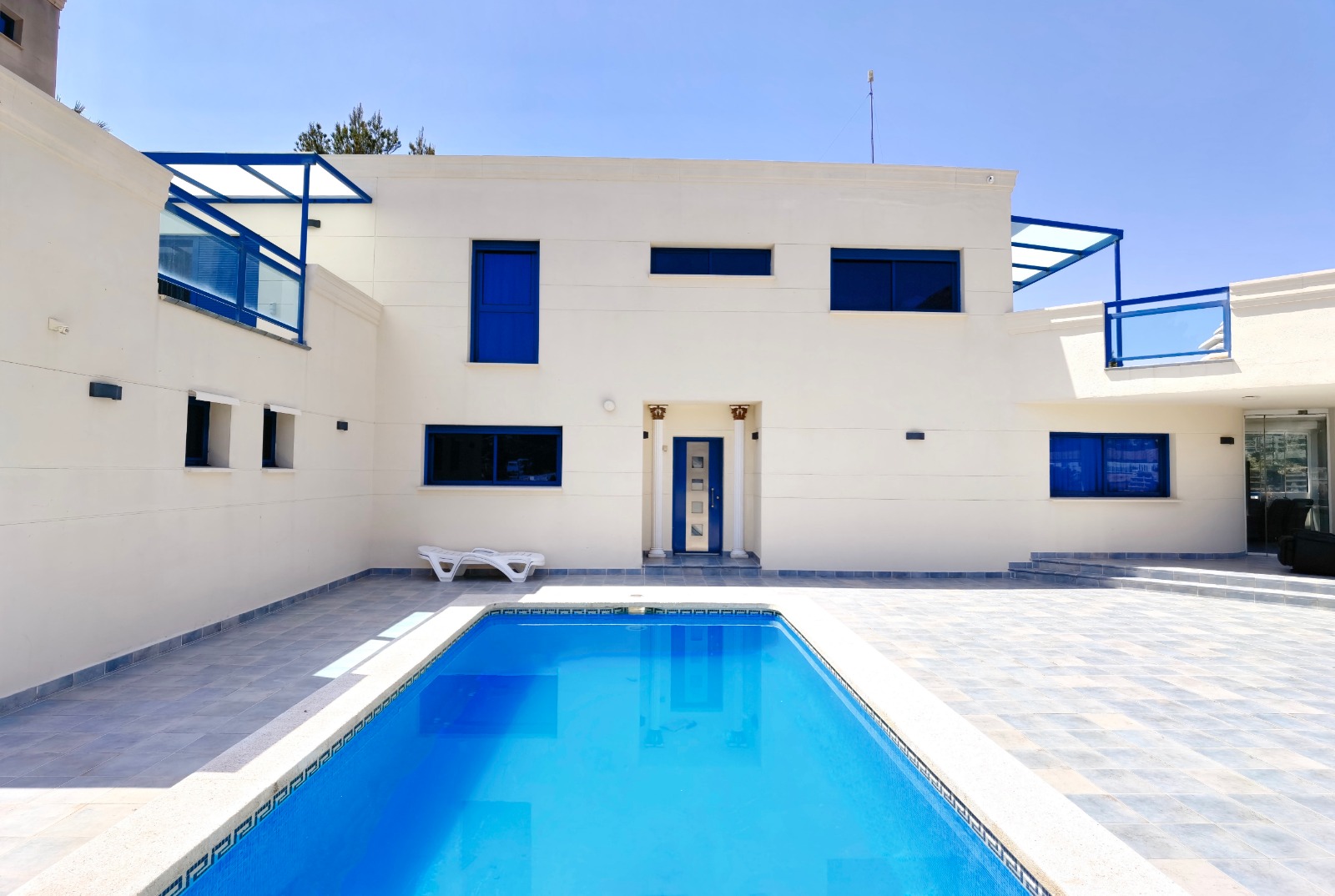 Villa in Altea - view 1