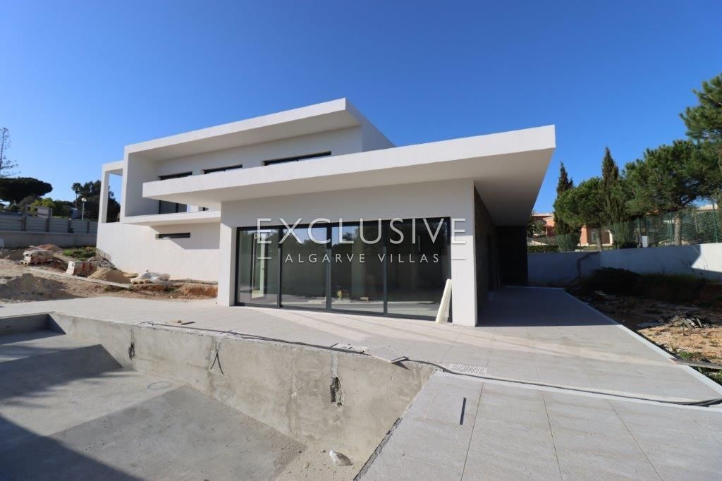 House in Carvoeiro - view 1
