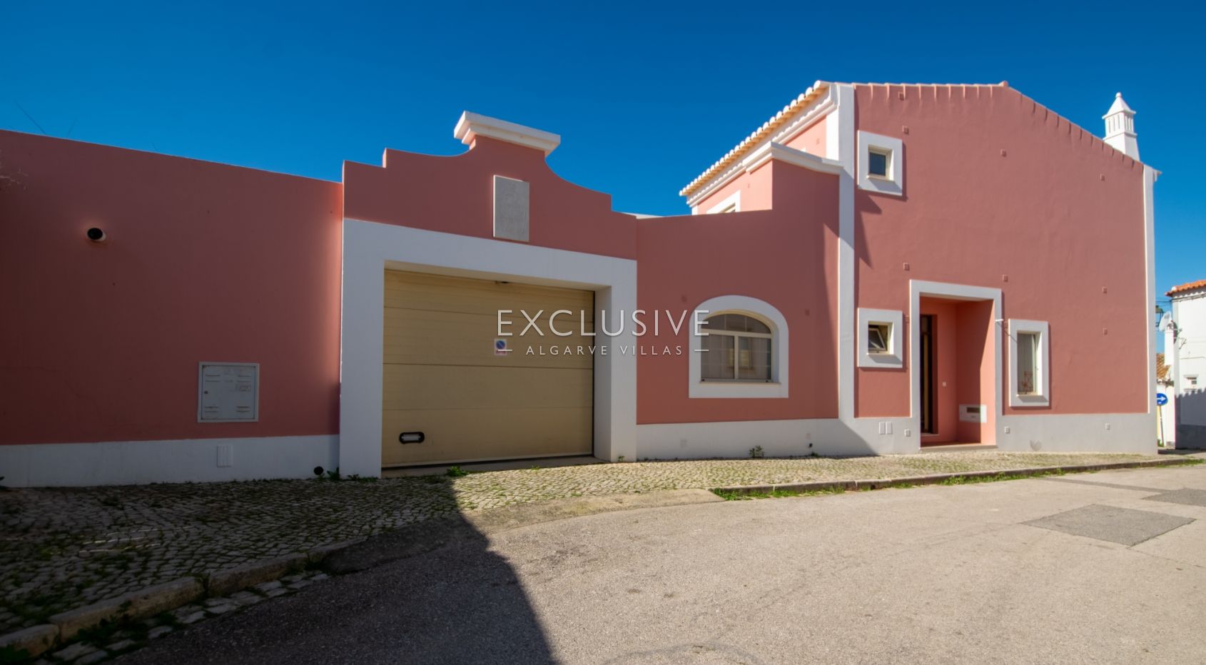 Villa in Parchal - view 1