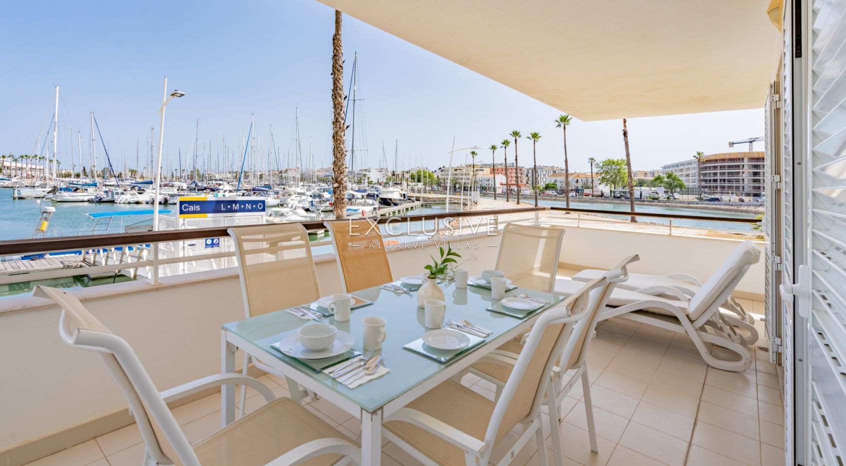 Apartment in Meia Praia - view 1