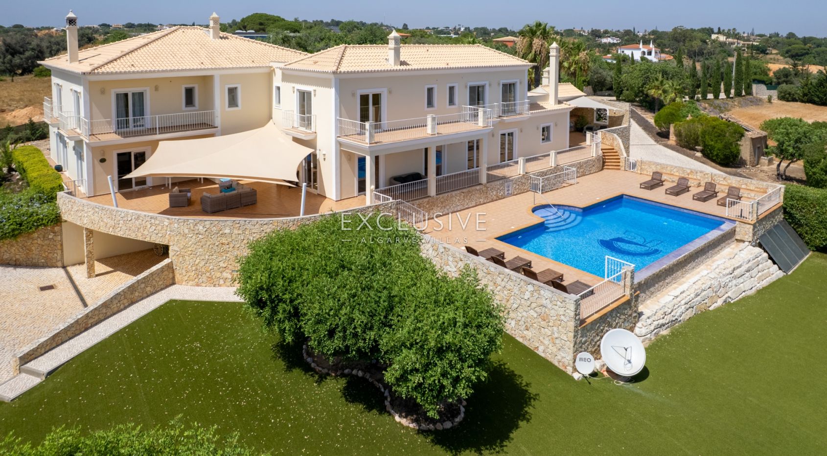 Villa in Lagoa - view 1