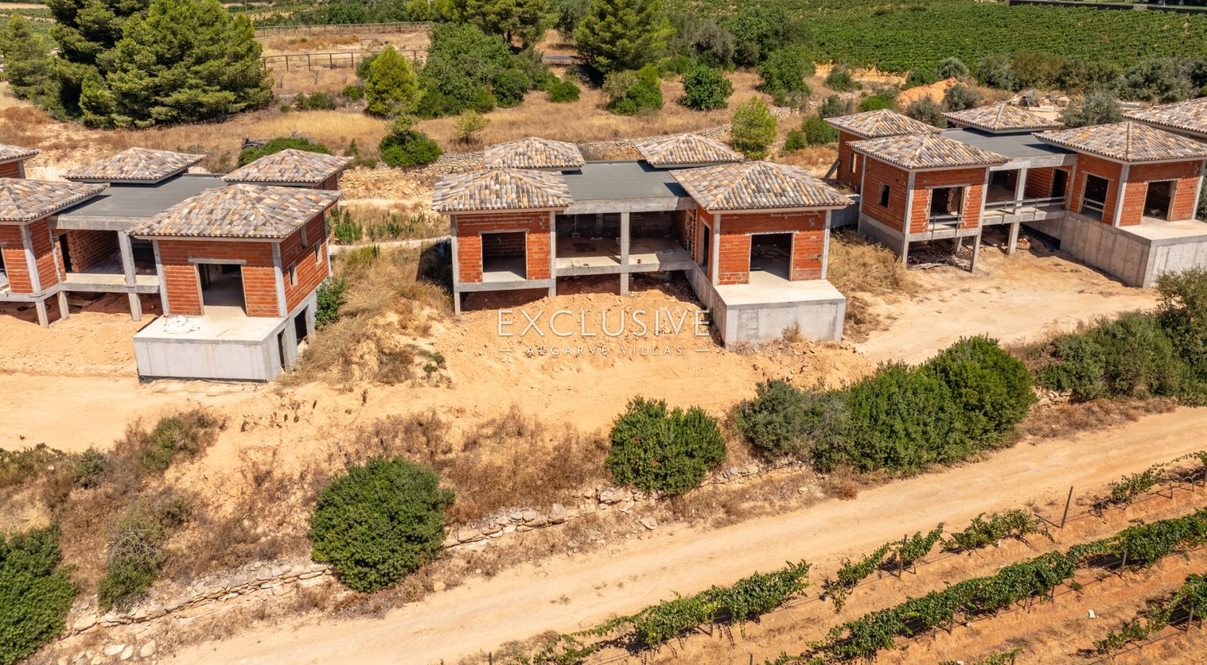 Villa in Carvoeiro - view 1