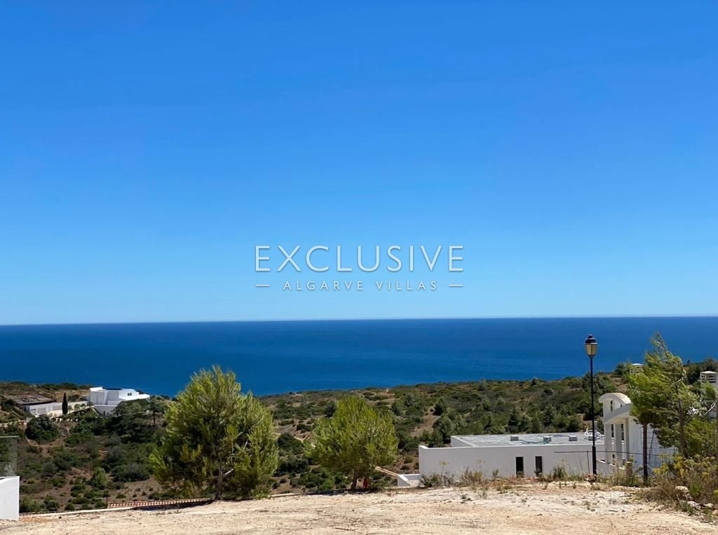 Land in Faro - view 1