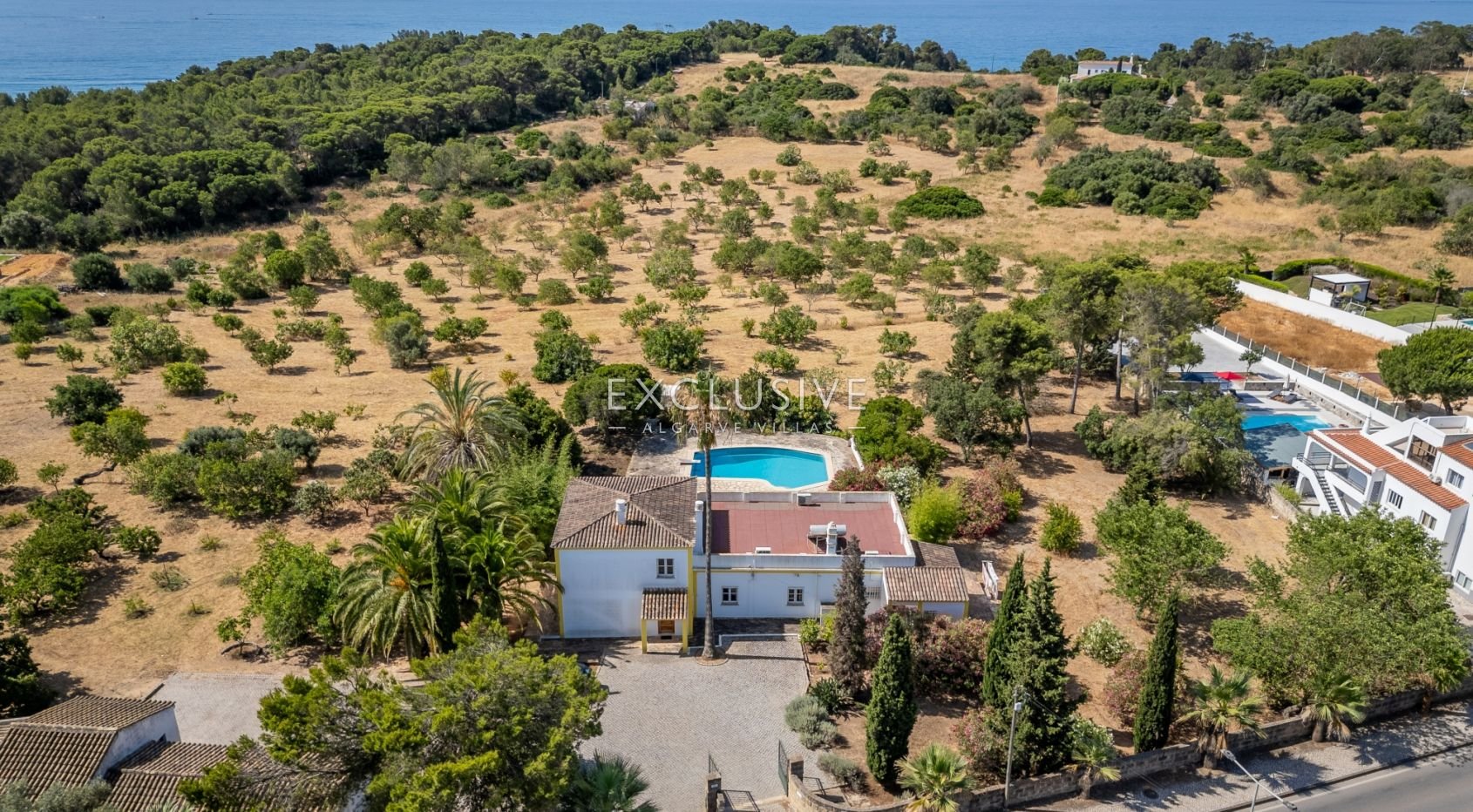 Villa in Montes de Alvor - view 1