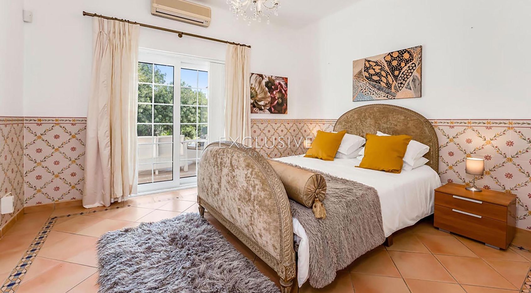 Villa in Carvoeiro - view 1