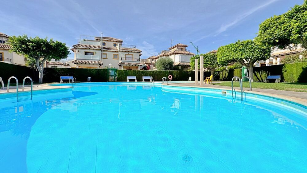 Villa in Alicante - view 1