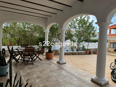 Villa in Valencia - view 1