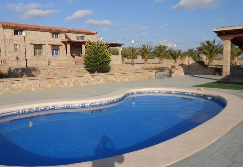 Villa in Alicante - view 1
