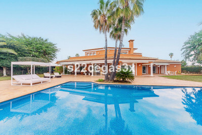 Villa in La Marina - view 1