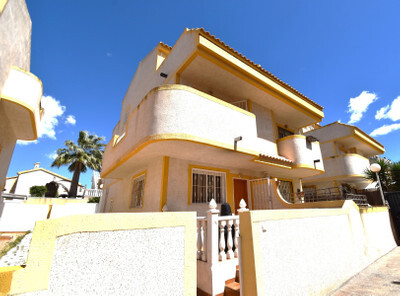 House in Alicante - view 1
