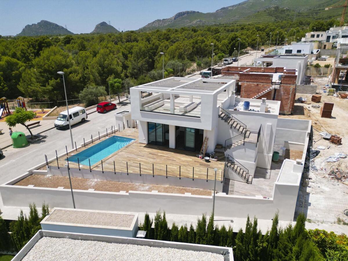 Villa in Alicante - view 1