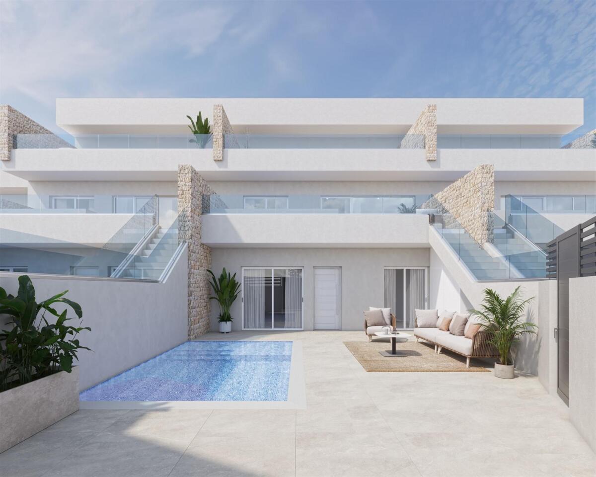 House in Alicante - view 1